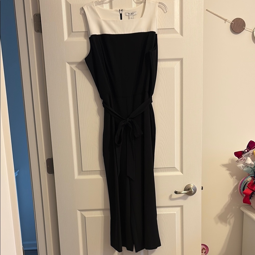 Elegant Black and White Pant Suit